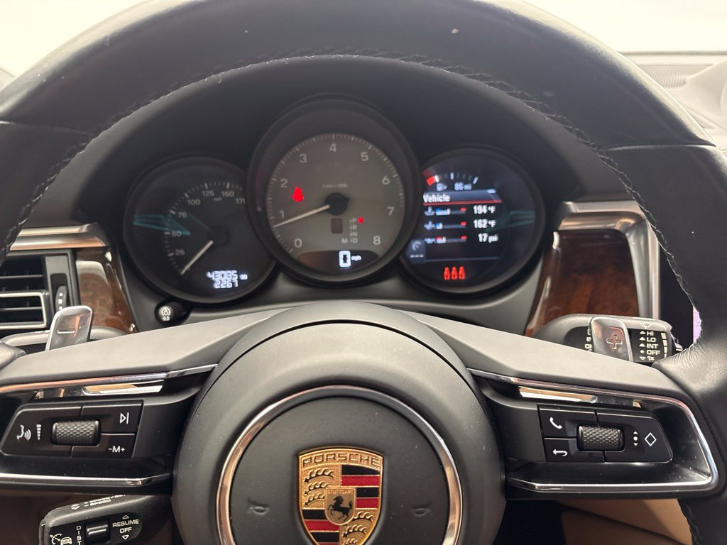 Certified 2023 Porsche Macan S AWD/4WD image 32