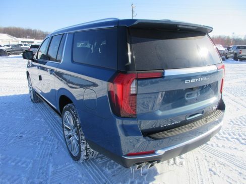New 2026 GMC Yukon XL Denali image 7