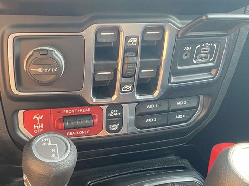 Used 2021 Jeep Gladiator Rubicon AWD/4WD image 42