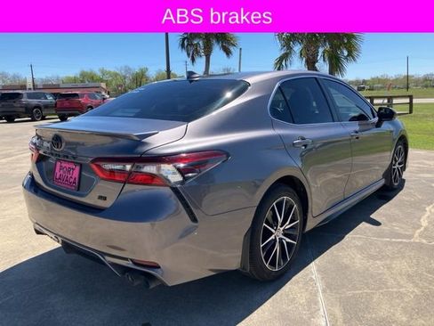 Used 2023 Toyota Camry SE FWD image 7