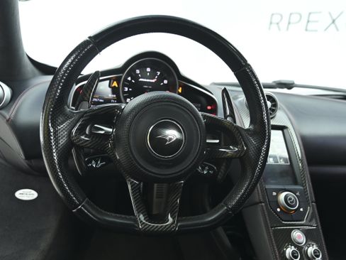 Used 2013 McLaren MP4-12C Spider RWD image 18