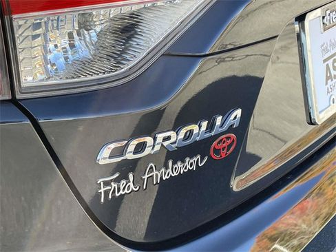 Used 2022 Toyota Corolla LE image 11