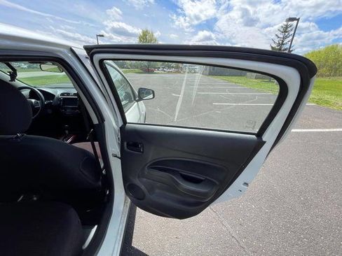 Used 2020 Mitsubishi Mirage LE FWD image 28