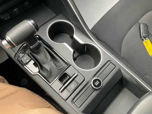 Used 2023 Kia K5 LXS image 10