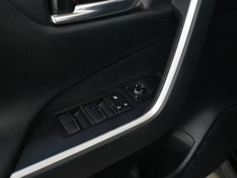 Used 2020 Toyota RAV4 XSE AWD/4WD image 22