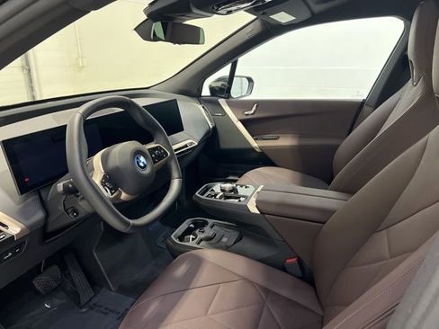 Used 2025 BMW iX xDrive50 image 20