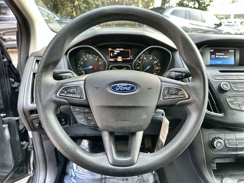Used 2016 Ford Focus SE image 15