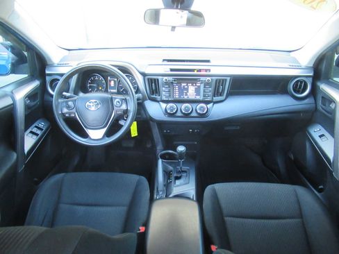 Used 2017 Toyota RAV4 LE image 39