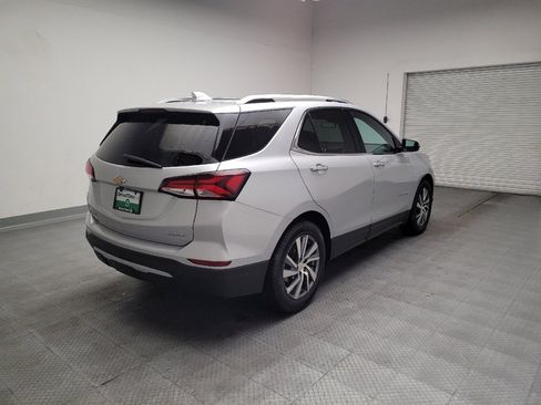 Used 2022 Chevrolet Equinox Premier image 9