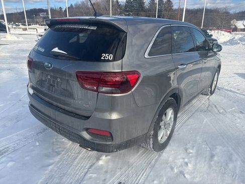 Used 2019 Kia Sorento LX image 5