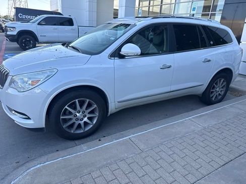 Used 2016 Buick Enclave Leather w/ Trailering Package FWD image 2
