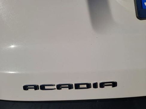 Used 2023 GMC Acadia SLT image 31