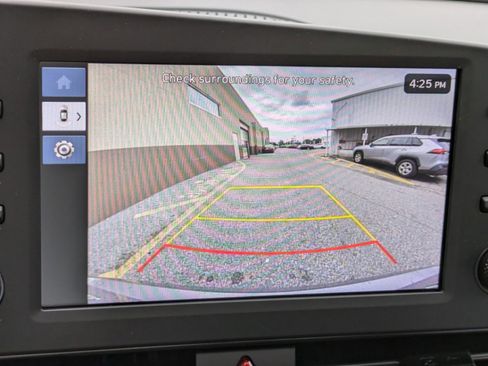 Certified 2025 Hyundai Elantra SEL FWD image 16