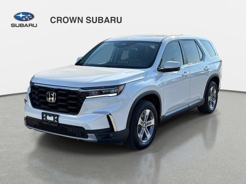 Used 2025 Honda Pilot EX-L image 9