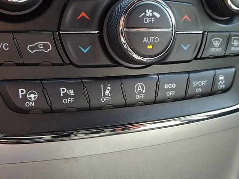 Used 2018 Jeep Grand Cherokee High Altitude AWD/4WD image 25