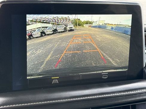 Used 2023 Chevrolet Suburban Premier RWD image 32