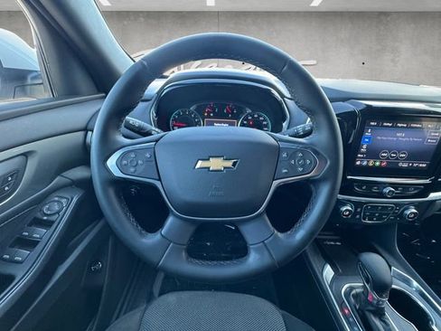 Used 2023 Chevrolet Traverse LT FWD image 21