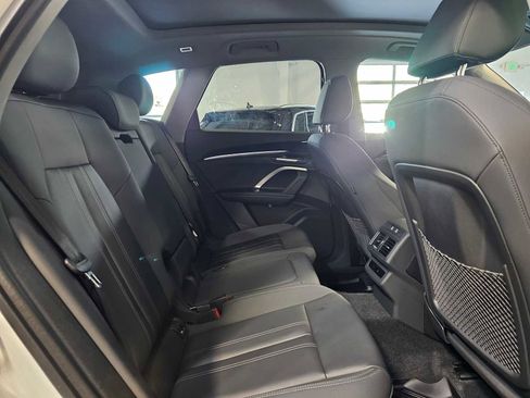 Used 2025 Audi Q5 Premium w/ Convenience Package AWD/4WD image 12