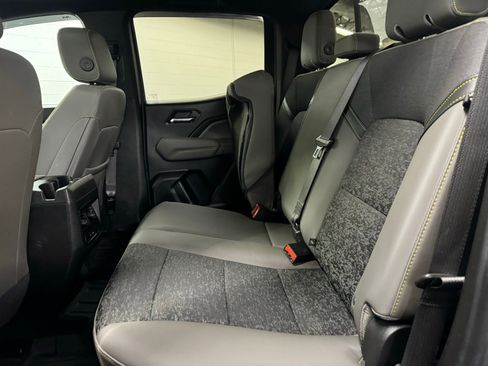 Used 2024 Chevrolet Colorado ZR2 w/ Technology Package image 28