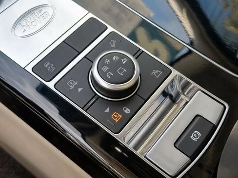 Used 2019 Land Rover Range Rover HSE AWD/4WD image 21