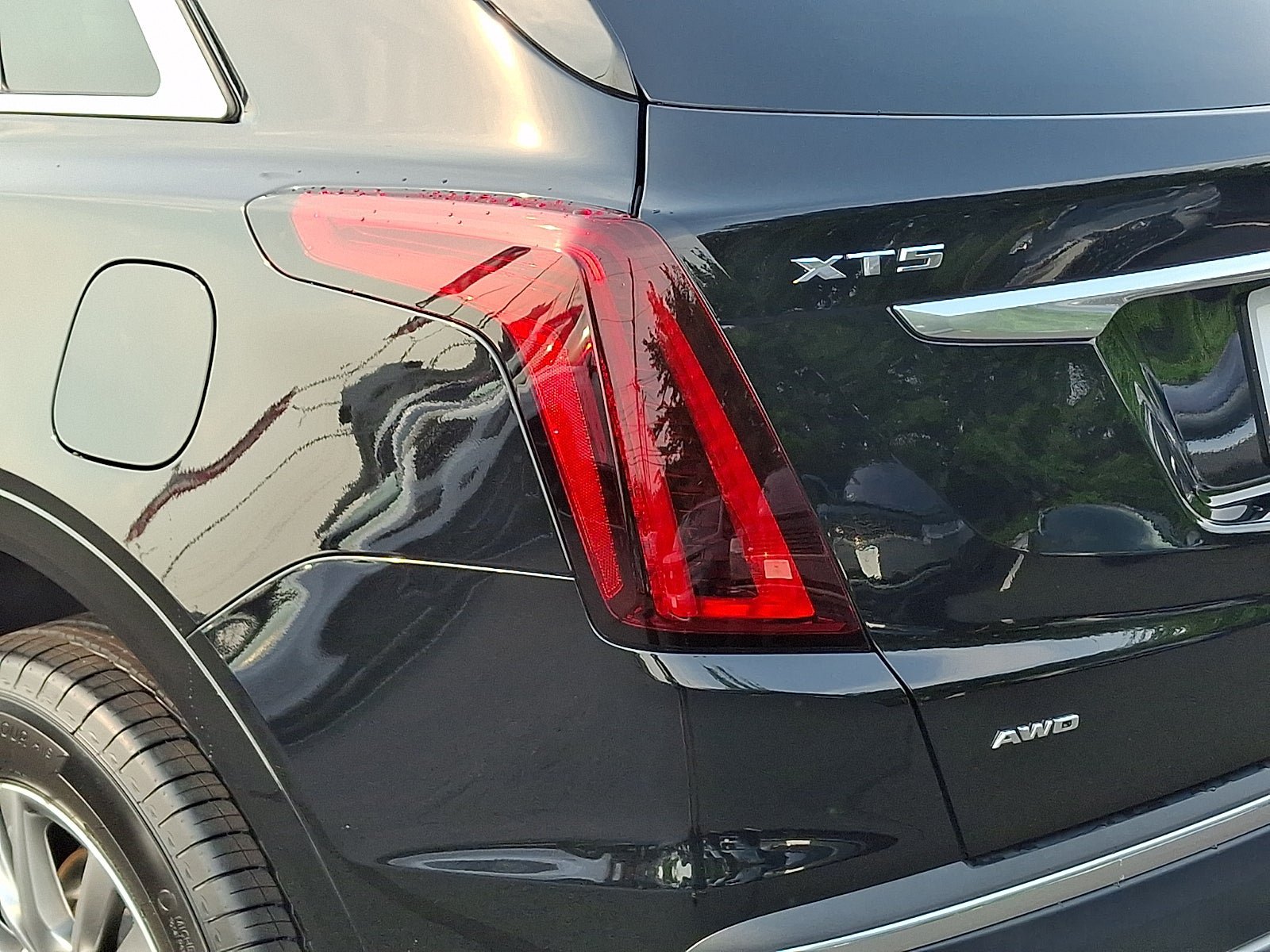 Certified 2023 Cadillac XT5 Premium Luxury AWD/4WD image 12