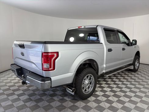Used 2017 Ford F150 XLT AWD/4WD image 7