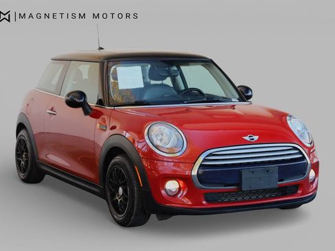 Used 2014 MINI Cooper 2-Door Hardtop image 4