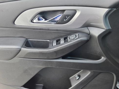 Used 2023 Chevrolet Traverse LT FWD image 26
