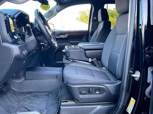 Used 2023 Chevrolet Silverado 1500 RST w/ Redline Edition AWD/4WD image 8