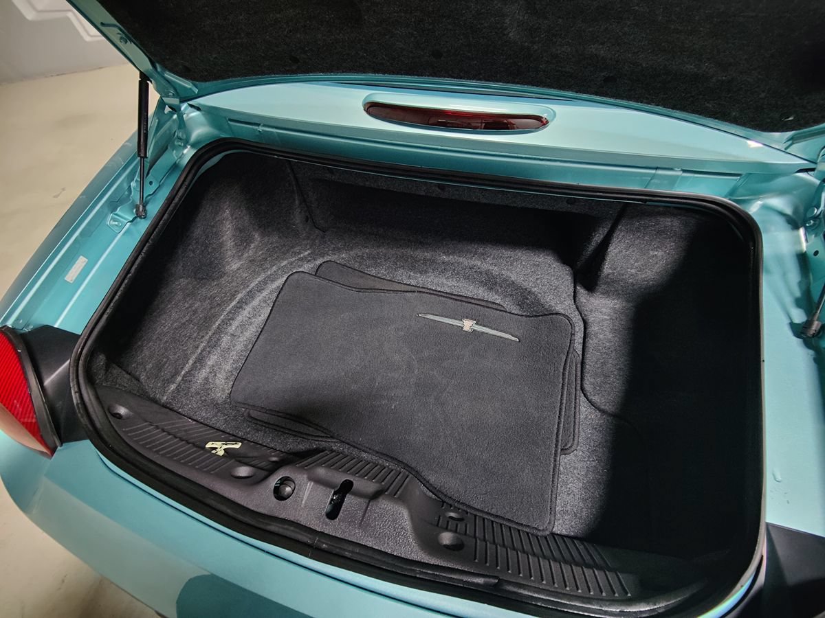Used 2002 Ford Thunderbird RWD image 11