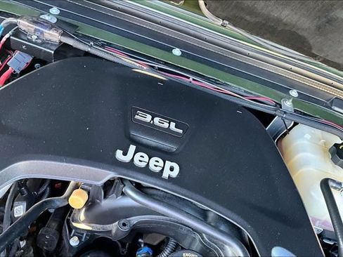 Used 2021 Jeep Wrangler Rubicon AWD/4WD image 31