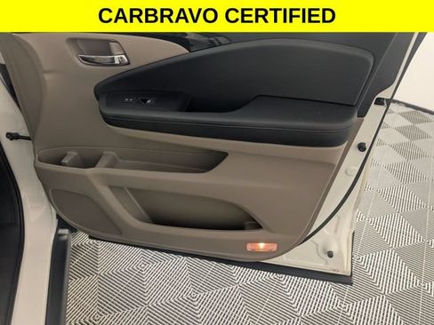 Used 2019 Honda Pilot Touring image 36