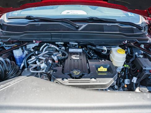 New 2026 RAM 2500 Laramie AWD/4WD image 18