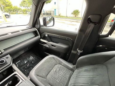 Used 2022 Land Rover Defender 110 S AWD/4WD image 11
