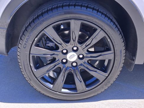 Used 2019 Cadillac XT4 Premium Luxury FWD image 10