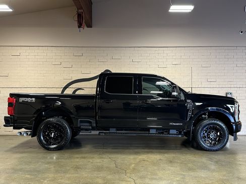 Used 2025 Ford F350 Lariat w/ Lariat Ultimate Package image 3