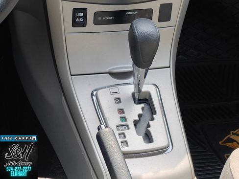 Used 2013 Toyota Corolla LE FWD image 8