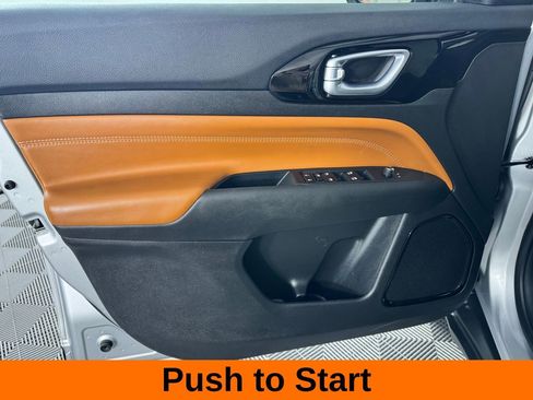 Used 2024 Jeep Compass Limited image 10