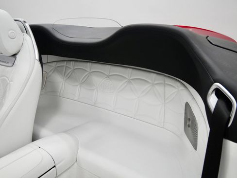 Used 2026 Mercedes-Benz Maybach SL 680 image 16