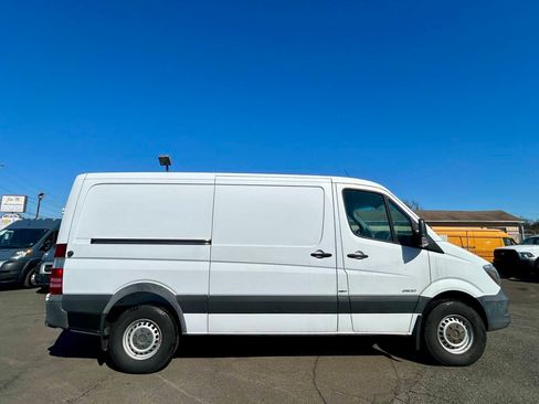 Used 2015 Mercedes-Benz Sprinter 2500 w/ Driver Comfort Package image 7