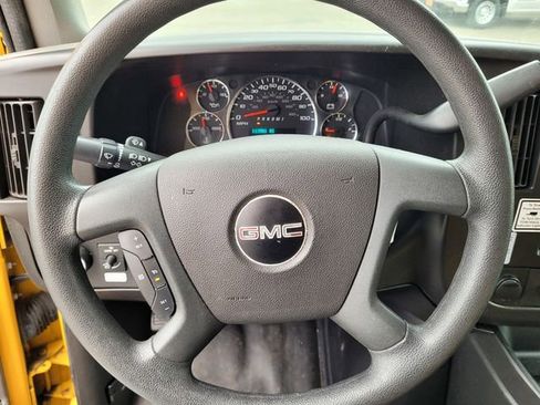 Used 2019 GMC Savana 3500 Extended w/ Driver Convenience Package image 24