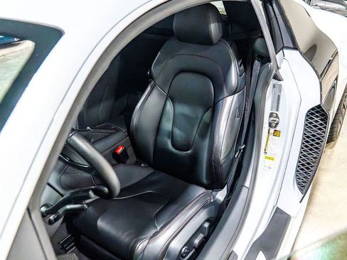 Used 2012 Audi R8 V10 image 97