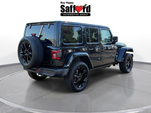 Used 2024 Jeep Wrangler Unlimited Sahara AWD/4WD image 9