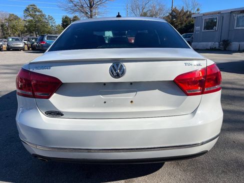 Used 2012 Volkswagen Passat TDI SEL Premium image 4
