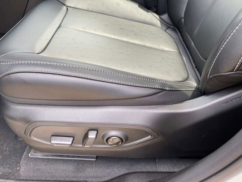 New 2025 Jeep Grand Cherokee L Limited image 11