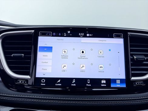 Used 2022 Chrysler Pacifica Touring-L w/ S Appearance Package FWD image 24