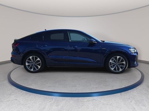 Used 2021 Audi e-tron Premium Plus w/ Premium Plus Package AWD/4WD image 4
