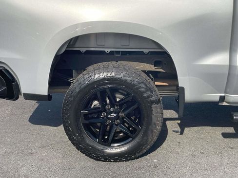 Used 2021 Chevrolet Silverado 1500 Custom Trail Boss AWD/4WD image 9