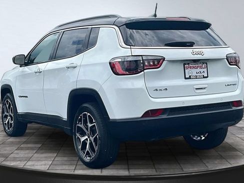 Used 2025 Jeep Compass Limited AWD/4WD image 4