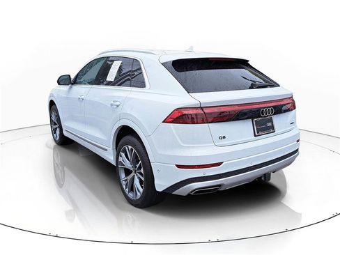 Used 2025 Audi Q8 Premium w/ Convenience Package image 3